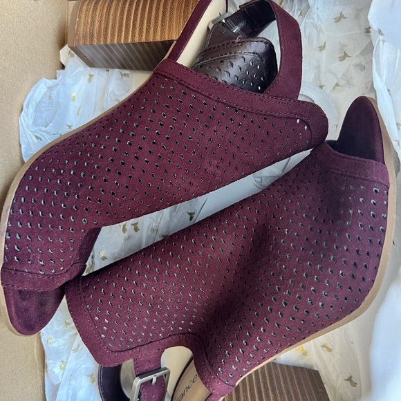 Francesca’s open toe Booties - Picture 3 of 6